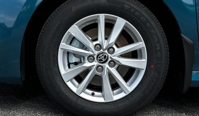 New 2025 Toyota Camry LE AWD Hybrid full