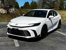 New 2025 Toyota Camry SE AWD Hybrid