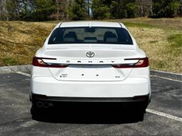 New 2025 Toyota Camry SE AWD Hybrid full