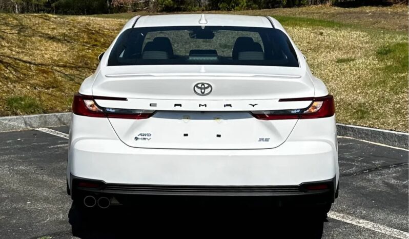 New 2025 Toyota Camry SE AWD Hybrid full