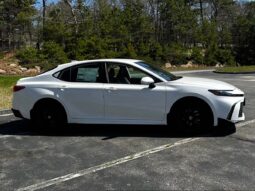 New 2025 Toyota Camry SE AWD Hybrid full