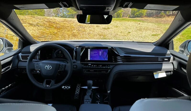 New 2025 Toyota Camry SE AWD Hybrid full
