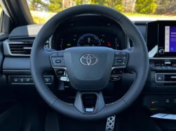 New 2025 Toyota Camry SE AWD Hybrid full