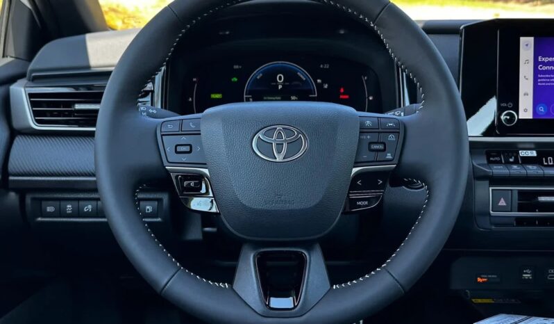 New 2025 Toyota Camry SE AWD Hybrid full