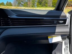 New 2025 Toyota Camry SE AWD Hybrid full