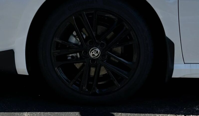 New 2025 Toyota Camry SE AWD Hybrid full