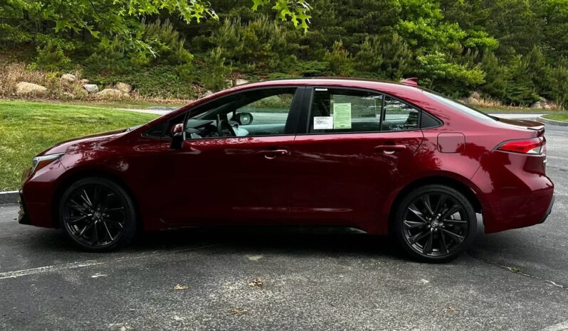 New 2025 Toyota Corolla SE FWD full