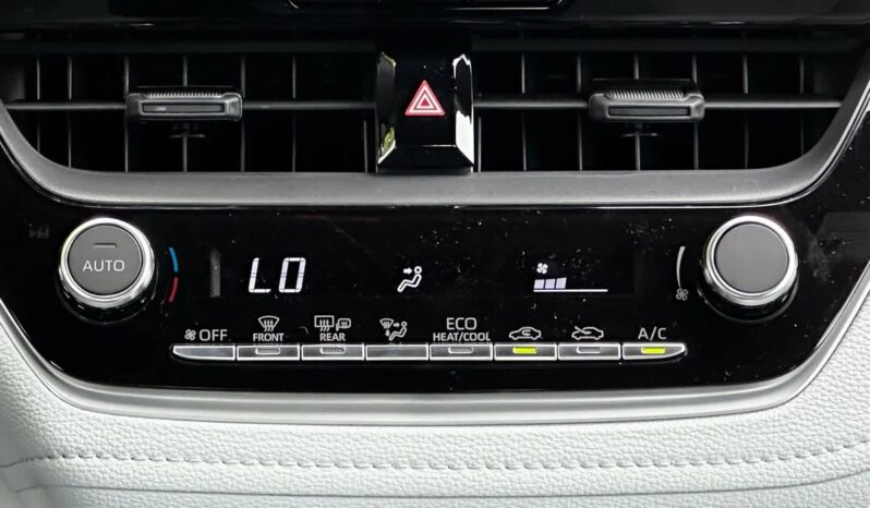 New 2025 Toyota Corolla SE FWD full