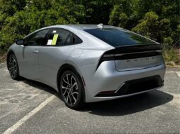 2025 Toyota Prius Plug-In XSE Hybrid full