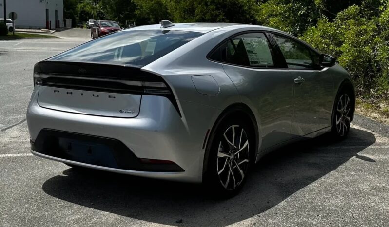 2025 Toyota Prius Plug-In XSE Hybrid full