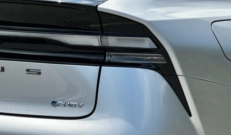 2025 Toyota Prius Plug-In XSE Hybrid full