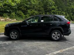 New 2025 Toyota RAV4 XLE AWD full