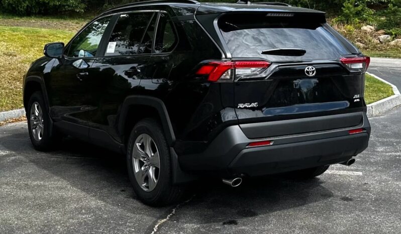 New 2025 Toyota RAV4 XLE AWD full