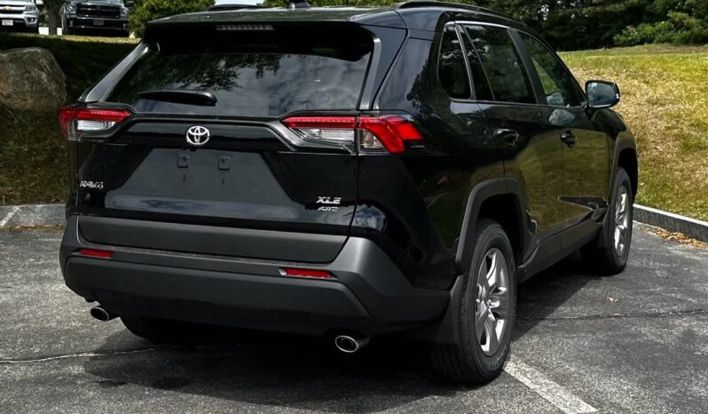 New 2025 Toyota RAV4 XLE AWD full