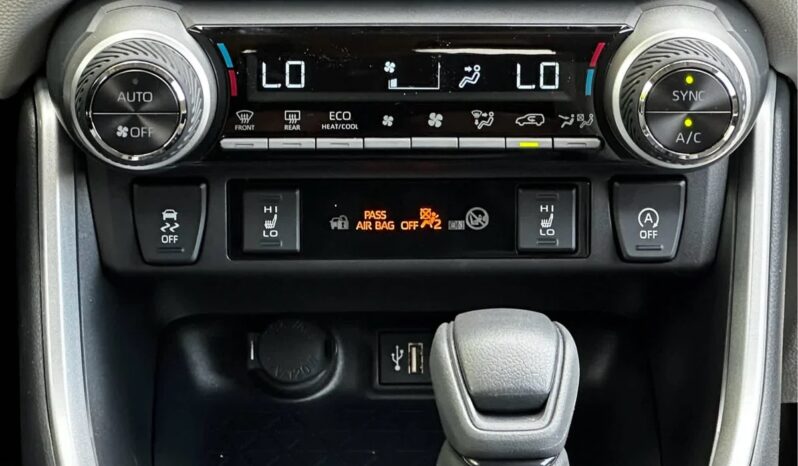 New 2025 Toyota RAV4 XLE AWD full