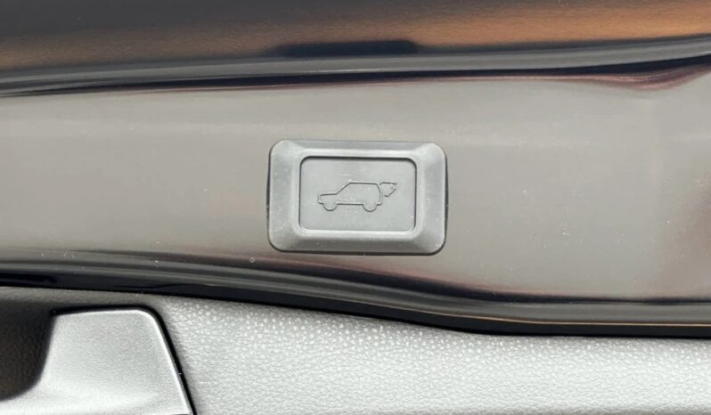 New 2025 Toyota RAV4 XLE AWD full