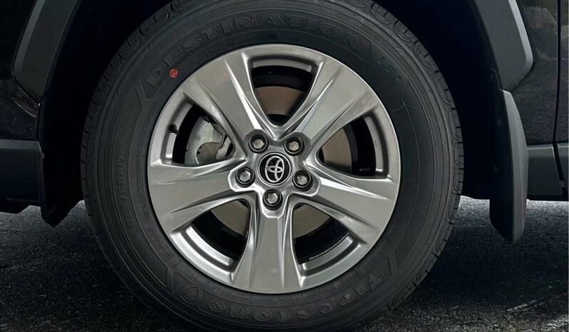 New 2025 Toyota RAV4 XLE AWD full
