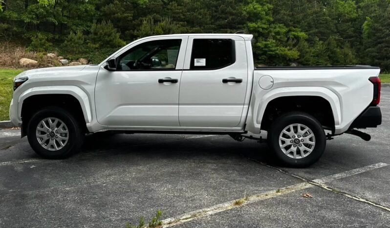New 2025 Toyota Tacoma SR RWD full