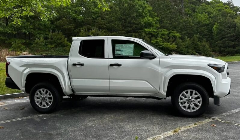 New 2025 Toyota Tacoma SR RWD full