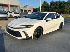 New 2025 Toyota Camry SE 2.5L White