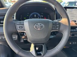 New 2025 Toyota Camry SE 2.5L White full