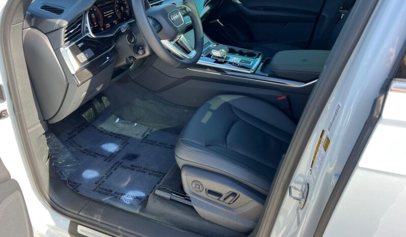 Certified Used 2024 Audi Q7 Premium full