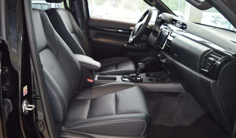 2019 Toyota Hilux 2.4L Double Cabin full