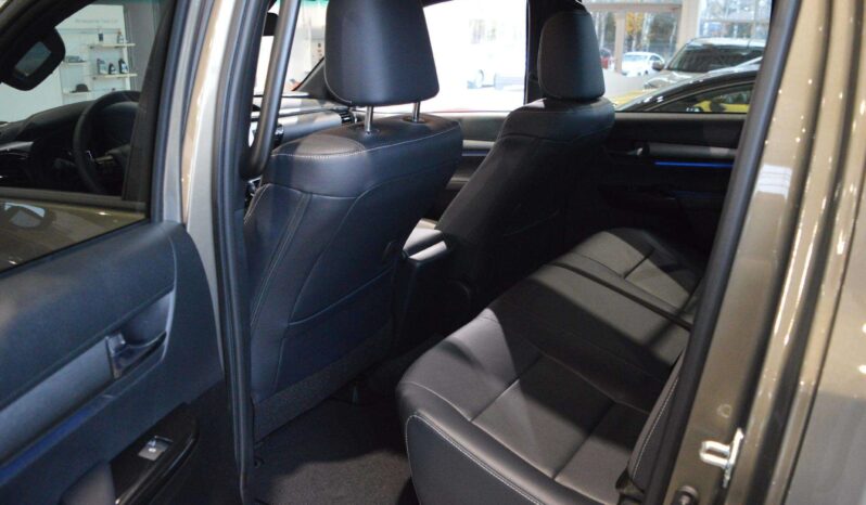 2023 Toyota Hilux 2.8L 4WD full