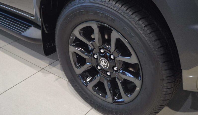 2023 Toyota Hilux 2.8L 4WD full