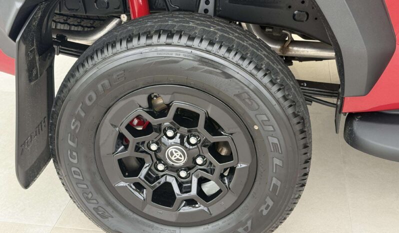 New 2025 Toyota Hilux GR Sport 2.8L 4X4 full