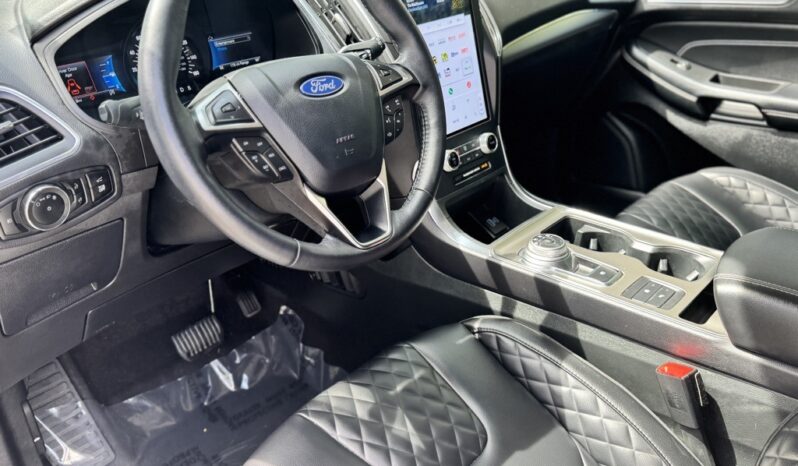 2024 Ford Edge Titanium full