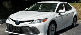 2019 Toyota Camry Hybrid XLE