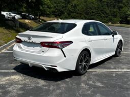 2019 Toyota Camry SE full