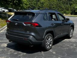 2022 Toyota RAV4 XLE full