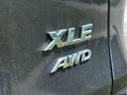 2022 Toyota RAV4 XLE full