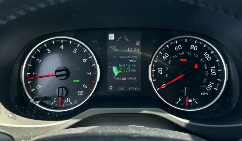 2022 Toyota RAV4 XLE full