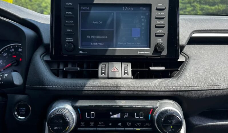 2022 Toyota RAV4 XLE full