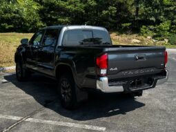 2022 Toyota Tacoma SR5 full