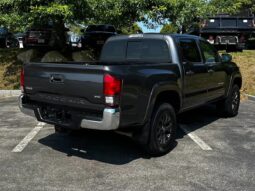 2022 Toyota Tacoma SR5 full