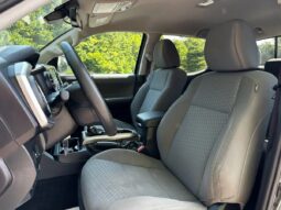 2022 Toyota Tacoma SR5 full