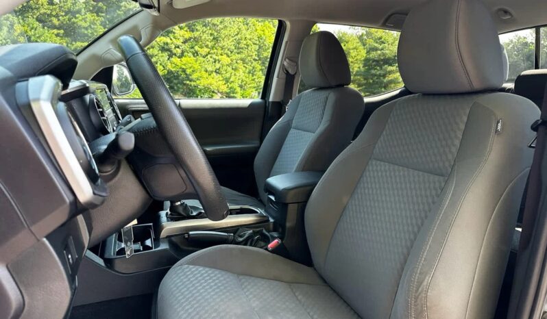 2022 Toyota Tacoma SR5 full