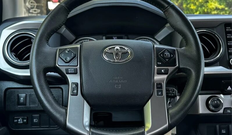 2022 Toyota Tacoma SR5 full