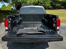 2022 Toyota Tacoma SR5 full