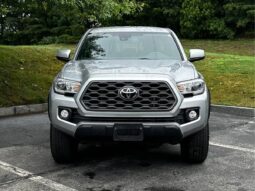 Certified 2022 Toyota Tacoma TRD Off Road full