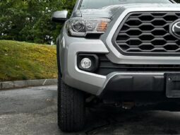 Certified 2022 Toyota Tacoma TRD Off Road full