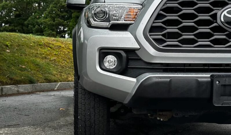 Certified 2022 Toyota Tacoma TRD Off Road full