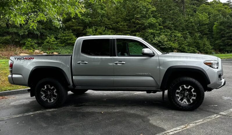 Certified 2022 Toyota Tacoma TRD Off Road full