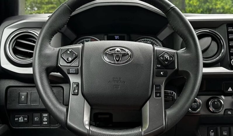 Certified 2022 Toyota Tacoma TRD Off Road full