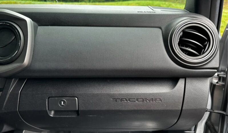 Certified 2022 Toyota Tacoma TRD Off Road full