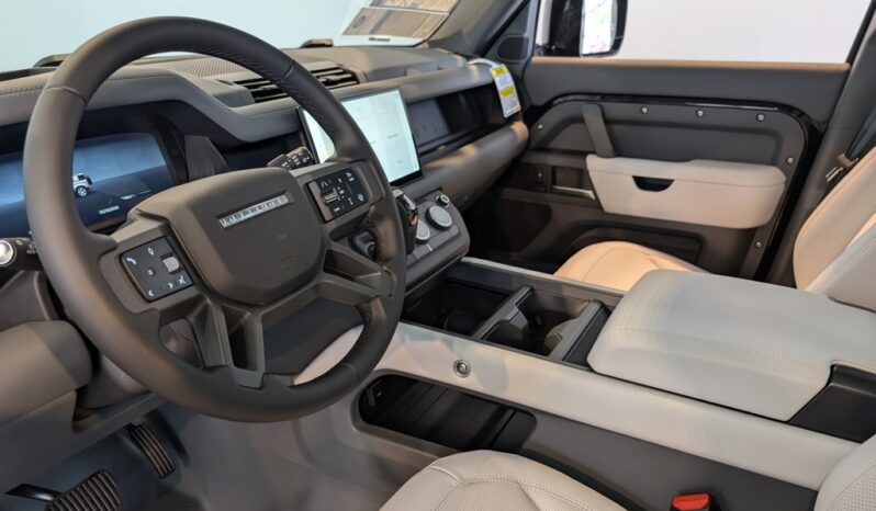 New 2025 Land Rover Defender 110 X-Dynamic SE full